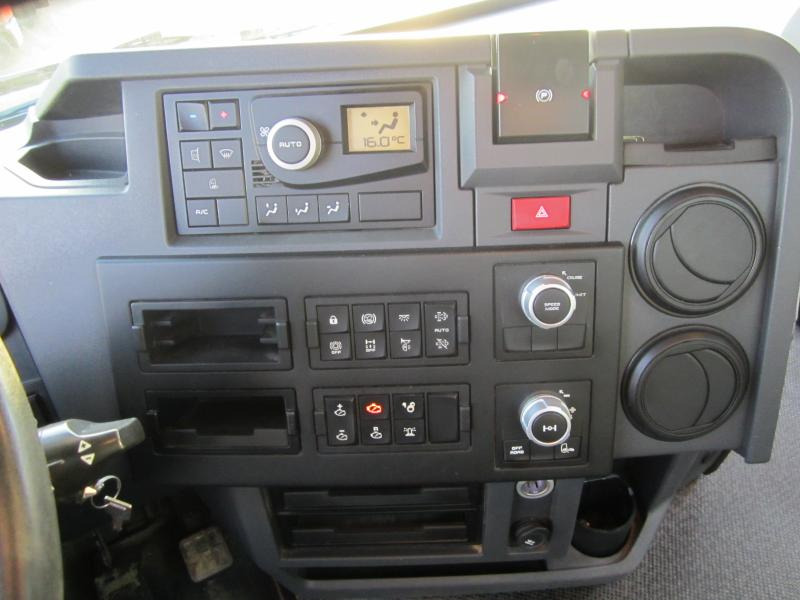 Camión volquete Renault Gamme C 380: foto 19