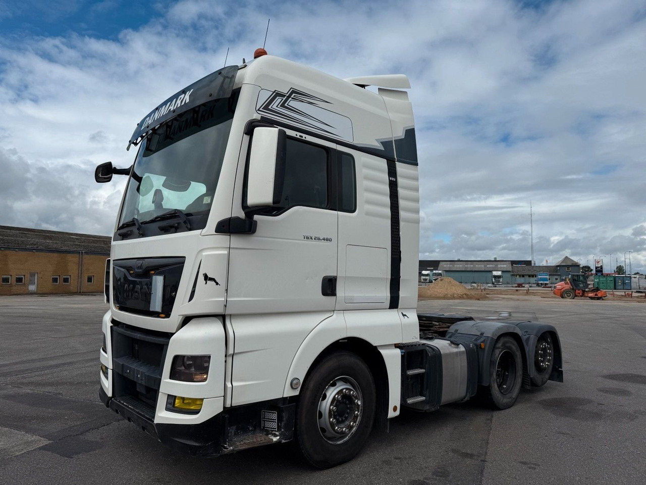 MAN TGX 26.480 XXL 6x2 Hydraulics - Cabeza tractora: foto 1 MAN TGX 26.480 XXL 6x2 Hydraulics - Cabeza tractora: foto 1