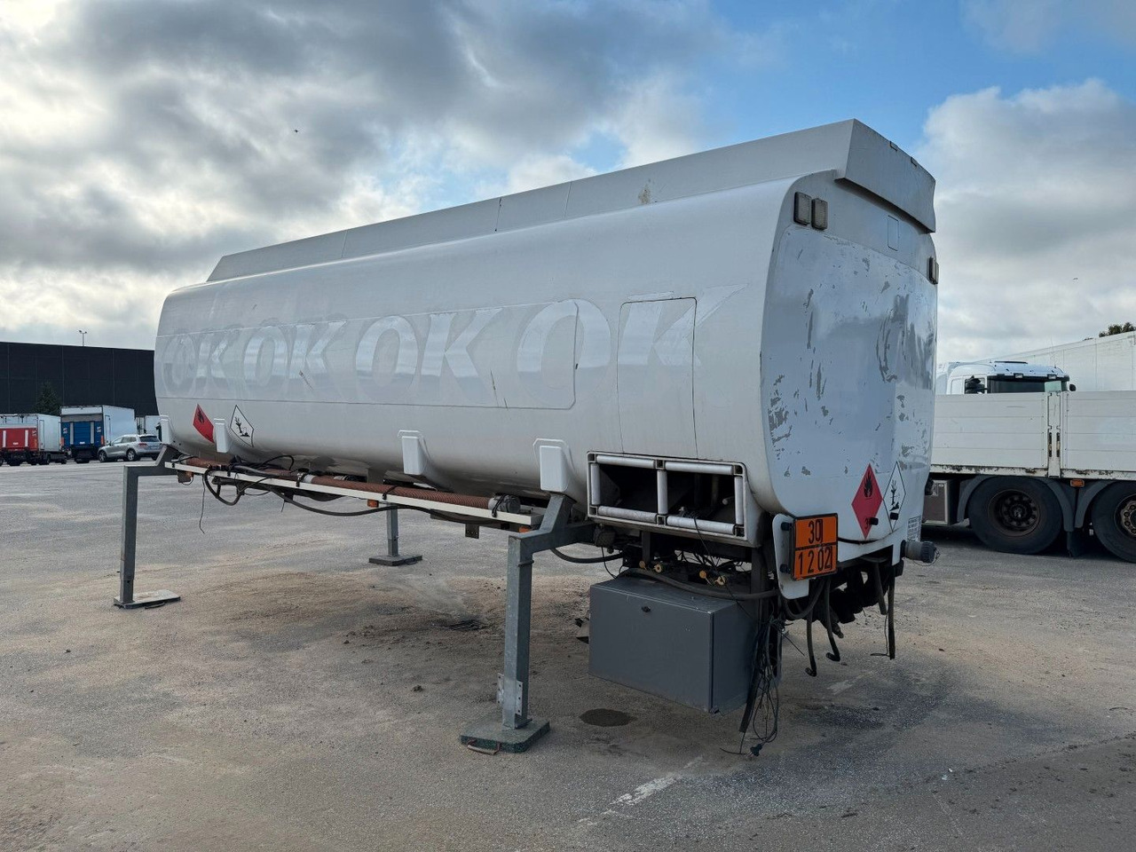 HMK Bilcon 23.800 L ADR Tank - Camión cisterna: foto 4 HMK Bilcon 23.800 L ADR Tank - Camión cisterna: foto 4