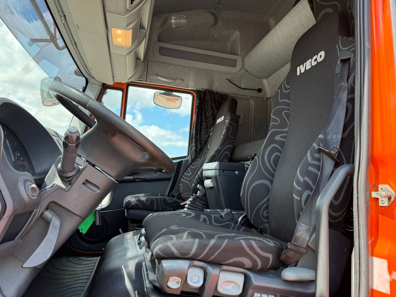 Iveco EuroCargo 180 E28 Euro 6 Freight Iveco EuroCargo 180 E28 Euro 6 Freight / Pritsche - Camión lona: foto 5 Iveco EuroCargo 180 E28 Euro 6 Freight Iveco EuroCargo 180 E28 Euro 6 Freight / Pritsche - Camión lona: foto 5