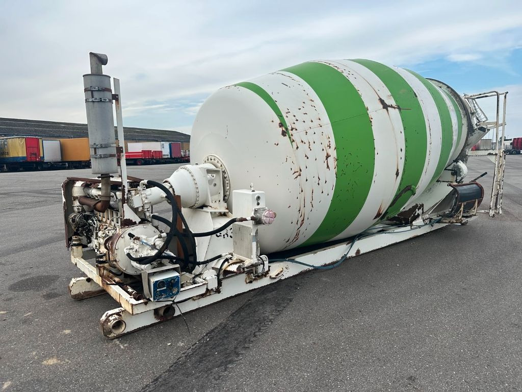 LT 90 D 9 m3 Concrete Mixer on Flat / Deutz - Camión hormigonera: foto 1 LT 90 D 9 m3 Concrete Mixer on Flat / Deutz - Camión hormigonera: foto 1
