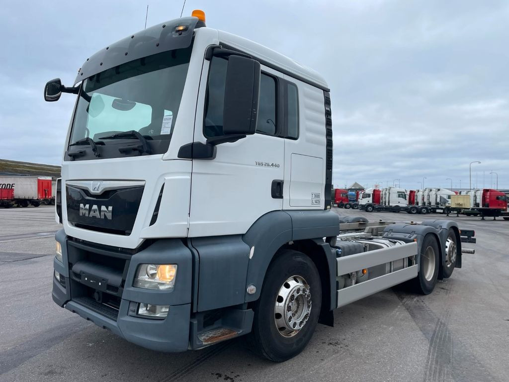 MAN TGS 26.440 6x2*4 Euro 6 Chassis ADR MAN TGS 26.440 6x2*4 Euro 6 Chassis ADR - Camión chasis: foto 1 MAN TGS 26.440 6x2*4 Euro 6 Chassis ADR MAN TGS 26.440 6x2*4 Euro 6 Chassis ADR - Camión chasis: foto 1