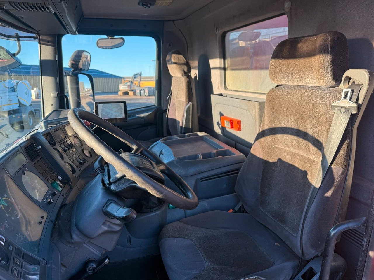 Scania 114/380 8x2*6 Assmann 14 m3 Vacuumtruck - Limpieza de alcantarillado: foto 5 Scania 114/380 8x2*6 Assmann 14 m3 Vacuumtruck - Limpieza de alcantarillado: foto 5