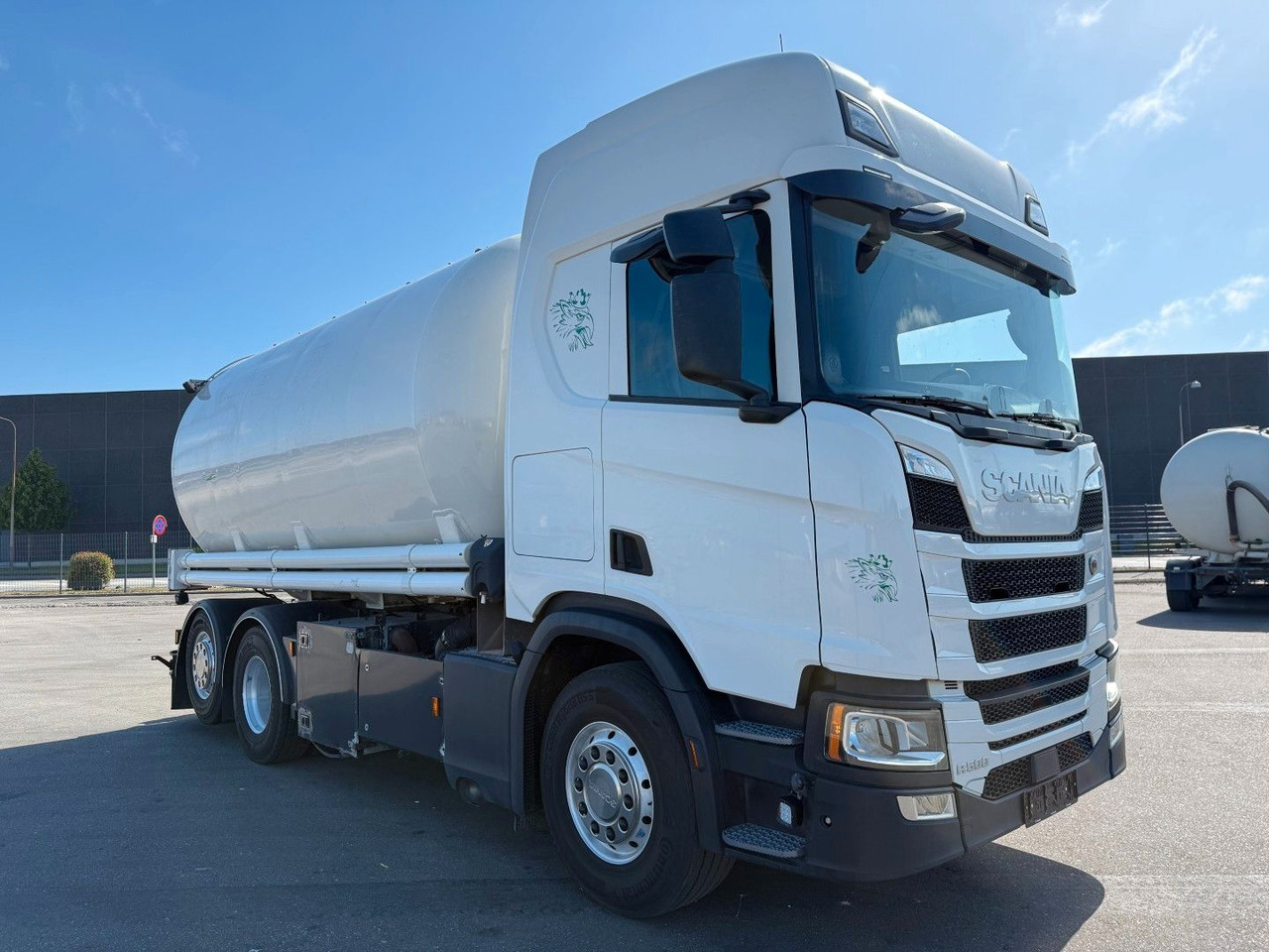 Scania R500 NGS 6x2 CR20H 25 m3 Silo Euro 6 - Camión cisterna: foto 2 Scania R500 NGS 6x2 CR20H 25 m3 Silo Euro 6 - Camión cisterna: foto 2