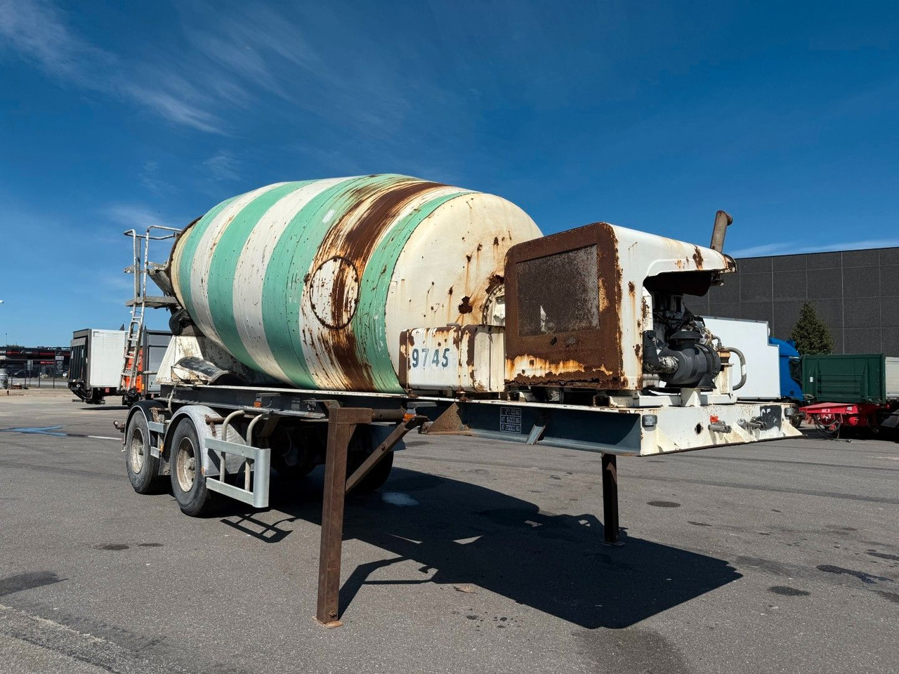 Le Cinena 12 m2 Baruval 2 axle Concrete trailer Lecinena 12 m3 Baruval 2 achse Beton/Concrete mixer - Semirremolque: foto 2 Le Cinena 12 m2 Baruval 2 axle Concrete trailer Lecinena 12 m3 Baruval 2 achse Beton/Concrete mixer - Semirremolque: foto 2
