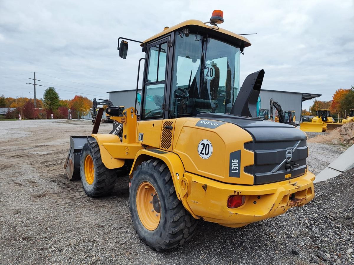 Volvo L30G - Cargadora de ruedas: foto 1 Volvo L30G - Cargadora de ruedas: foto 1