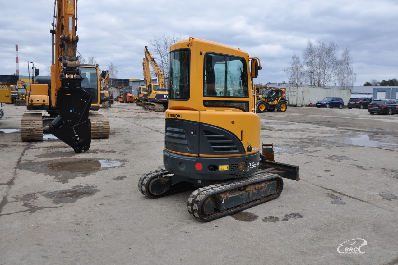 Hyundai R25Z-9AK - Miniexcavadora: foto 5 Hyundai R25Z-9AK - Miniexcavadora: foto 5