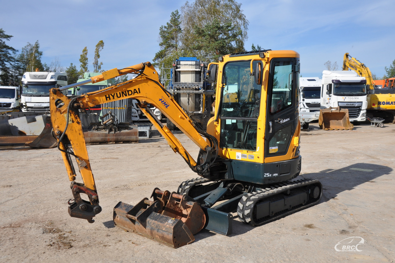 Hyundai R25Z-9AK - Miniexcavadora: foto 3 Hyundai R25Z-9AK - Miniexcavadora: foto 3