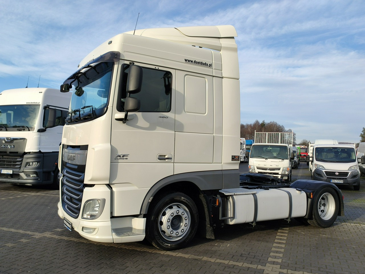 DAF XF 106.460 Euro 6 LowDeck Mega - Cabeza tractora: foto 3 DAF XF 106.460 Euro 6 LowDeck Mega - Cabeza tractora: foto 3
