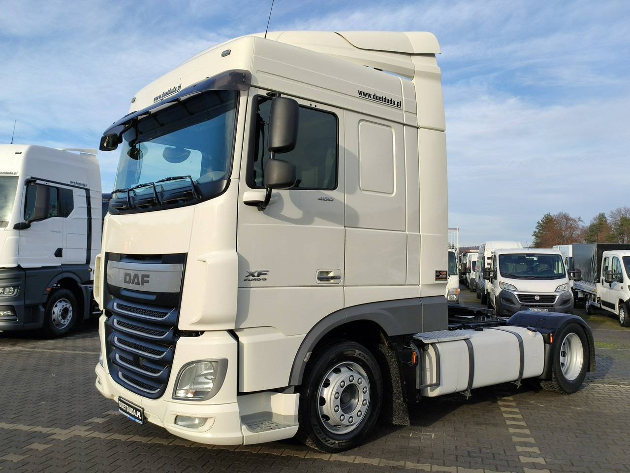 DAF XF 106.460 Euro 6 LowDeck Mega - Cabeza tractora: foto 1 DAF XF 106.460 Euro 6 LowDeck Mega - Cabeza tractora: foto 1
