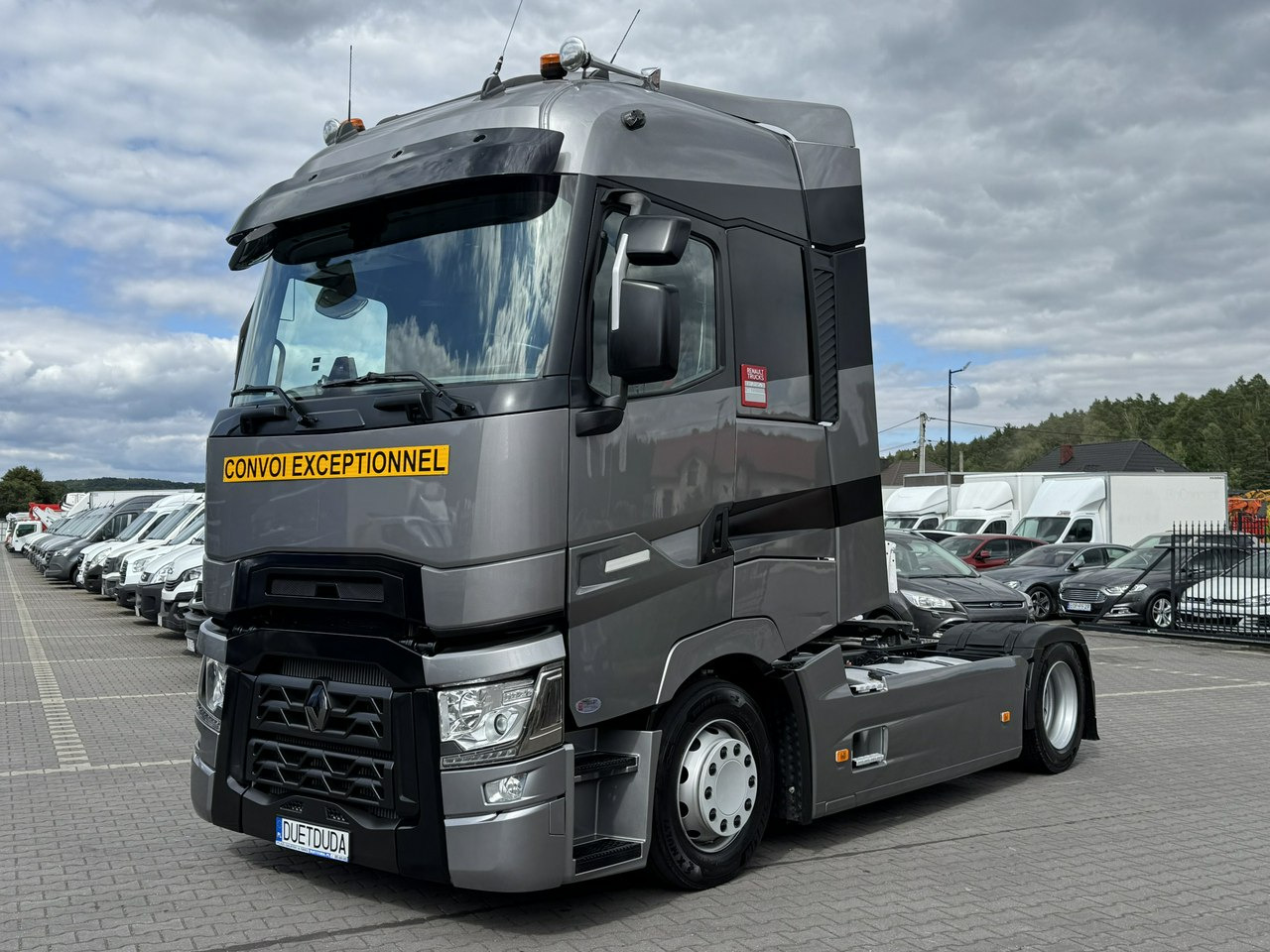 Renault Gama T 520 HIGH CAB Silnik 13litrów Euro 6 Low deck - Cabeza tractora: foto 4 Renault Gama T 520 HIGH CAB Silnik 13litrów Euro 6 Low deck - Cabeza tractora: foto 4