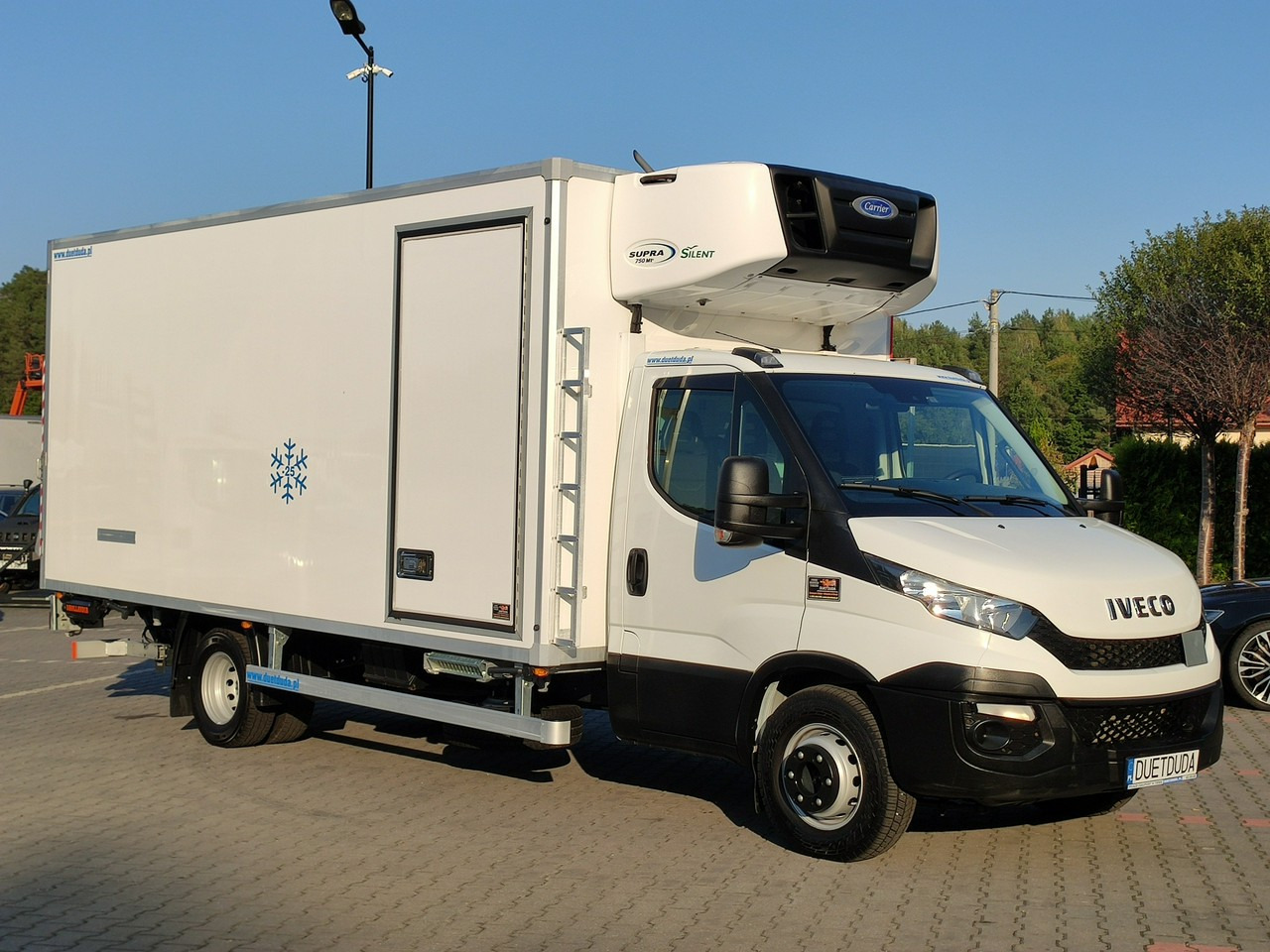 Iveco Daily 70C17 Mroźnia Ściana Grodziowa Multitemperatura - Furgoneta frigorifica: foto 3 Iveco Daily 70C17 Mroźnia Ściana Grodziowa Multitemperatura - Furgoneta frigorifica: foto 3