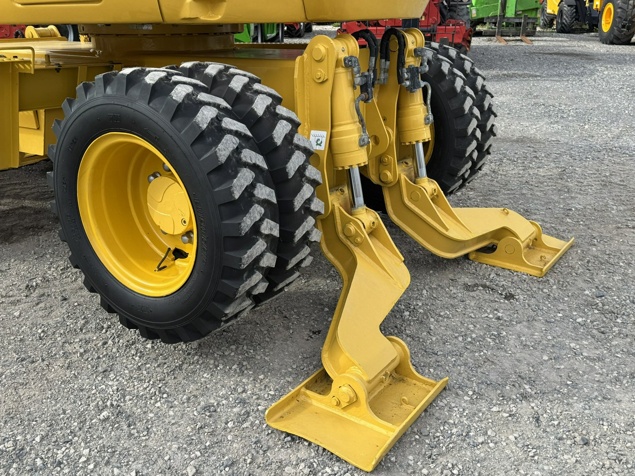 Excavadora de ruedas Komatsu PW 98 MR 8 Pług + Podpory 10ton Szybkozłącze: foto 16