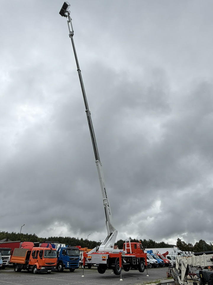 MAN 18.284 4x4 Zwyżka WUMAG WT 425 Podnośnik Koszowy - Camión con plataforma elevadora: foto 3 MAN 18.284 4x4 Zwyżka WUMAG WT 425 Podnośnik Koszowy - Camión con plataforma elevadora: foto 3