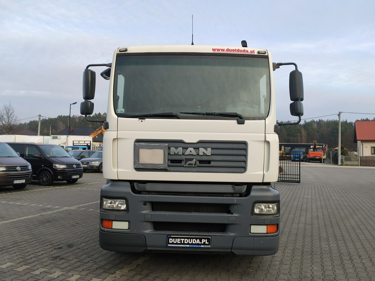 MAN TGA 26.310 Autocysterna z Dystrybucją - Camión cisterna: foto 4 MAN TGA 26.310 Autocysterna z Dystrybucją - Camión cisterna: foto 4