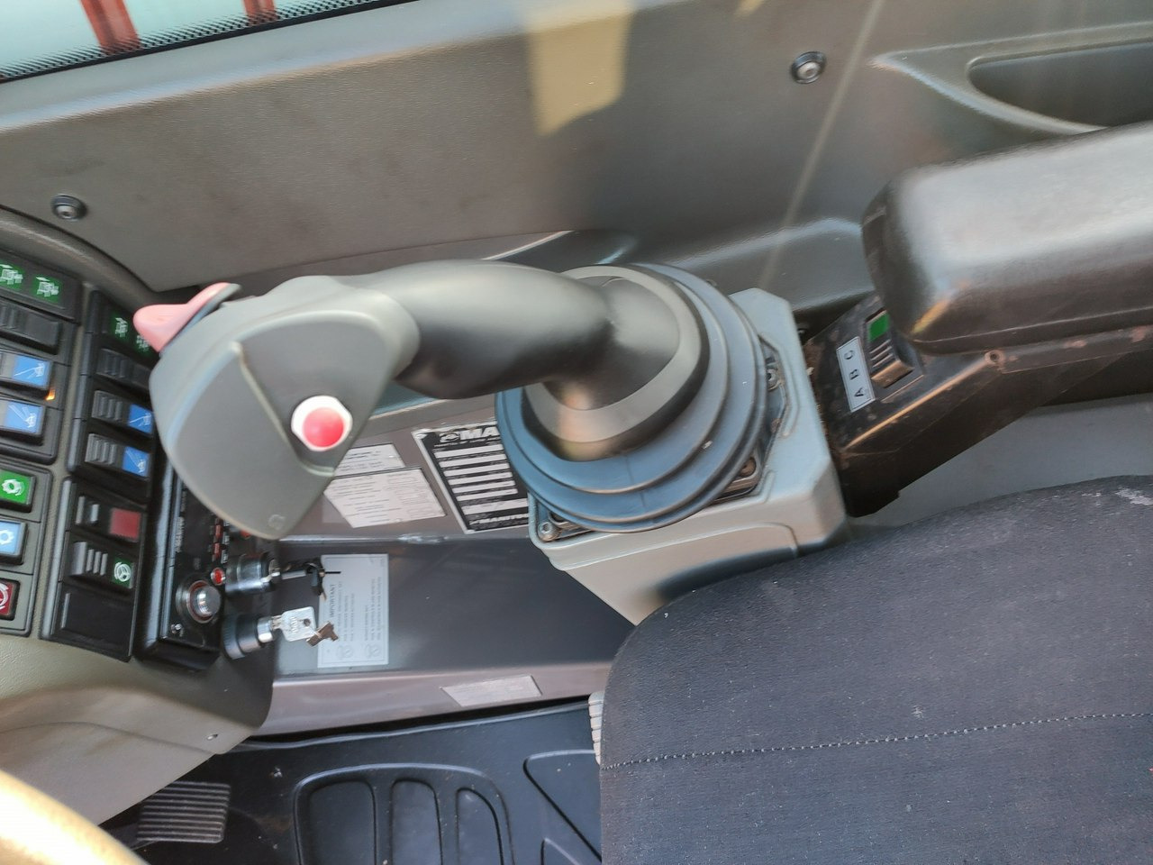 Manipulador telescópico Manitou MRT1850 ROTO Teleskopowa Obrotowa 2150,2140,2540: foto 30 Manipulador telescópico Manitou MRT1850 ROTO Teleskopowa Obrotowa 2150,2140,2540: foto 30