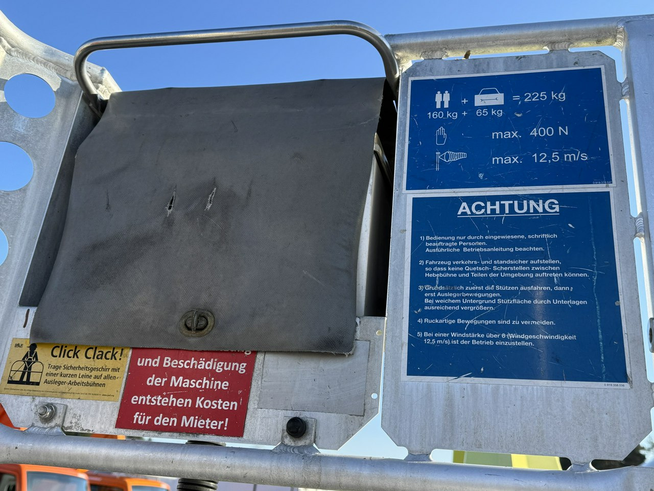 Camión con plataforma elevadora Nissan Cabstar: foto 17 Camión con plataforma elevadora Nissan Cabstar: foto 17