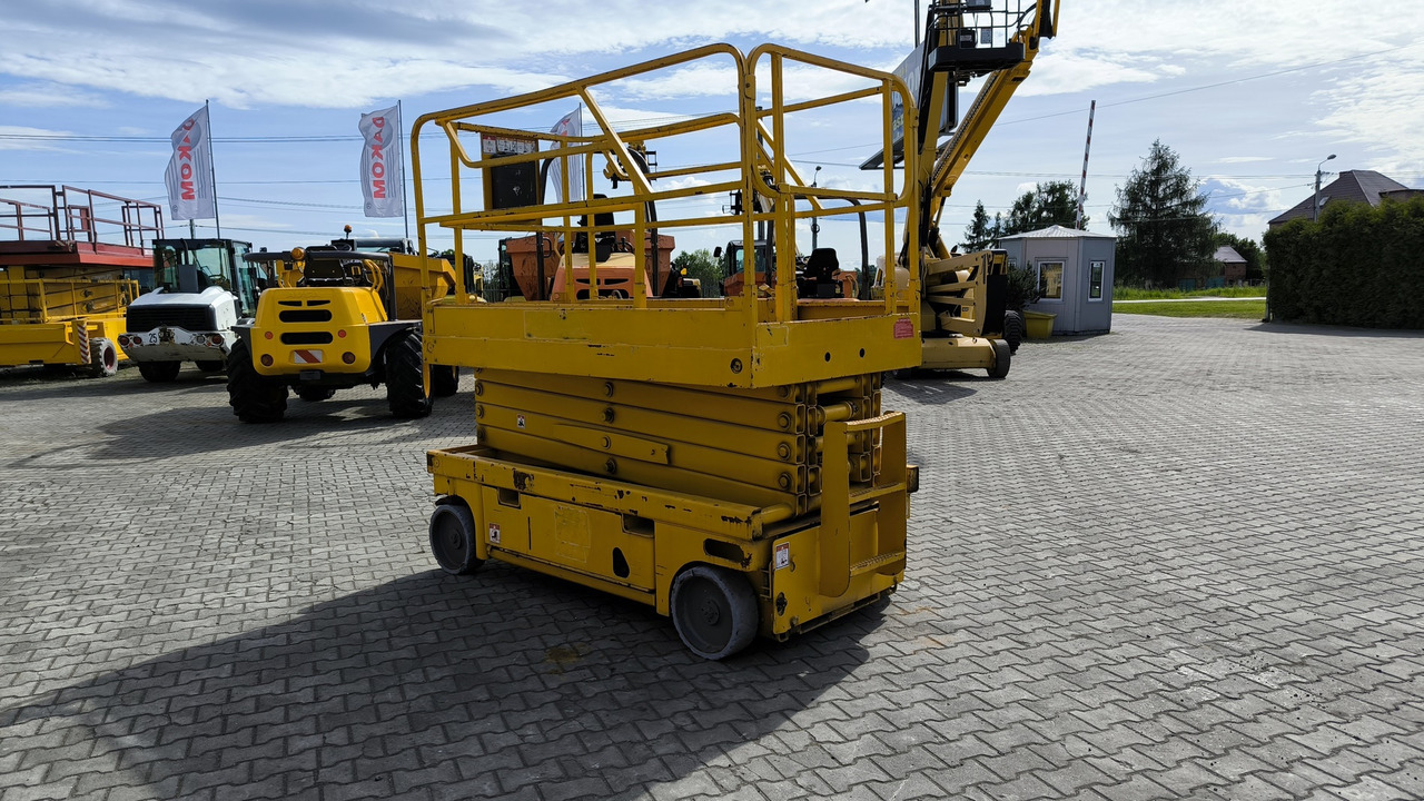 Plataforma de tijeras HULOTTE Compact 12: foto 6