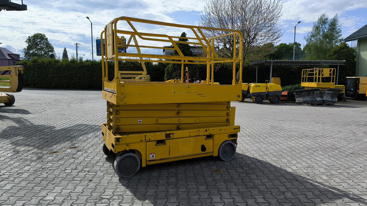 HULOTTE Compact 12 - Plataforma de tijeras: foto 5 HULOTTE Compact 12 - Plataforma de tijeras: foto 5