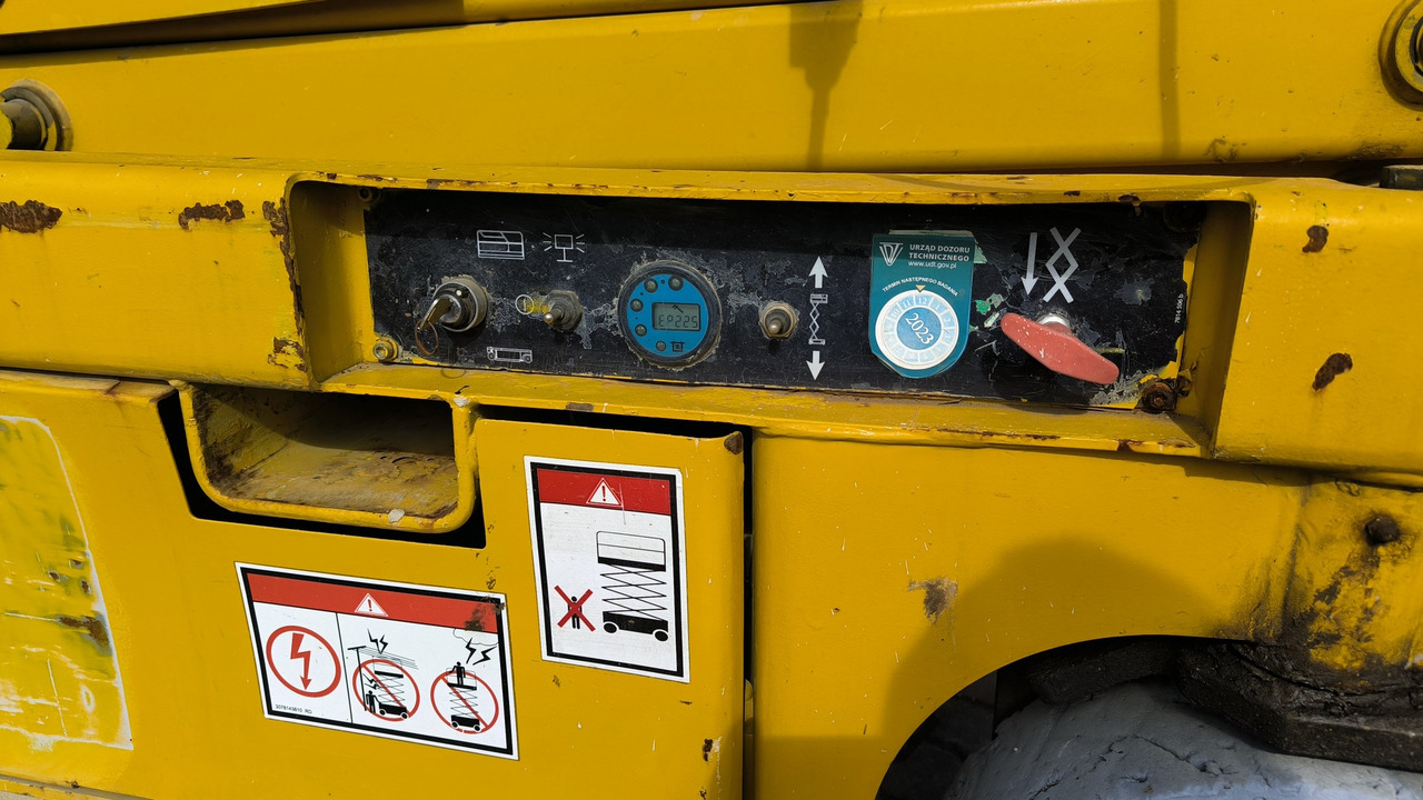 Plataforma de tijeras HULOTTE Compact 12: foto 8