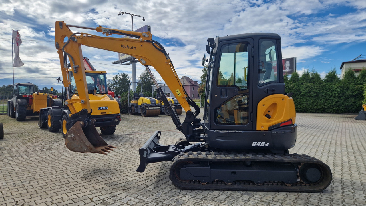KUBOTA U 48-4 - Miniexcavadora: foto 1 KUBOTA U 48-4 - Miniexcavadora: foto 1