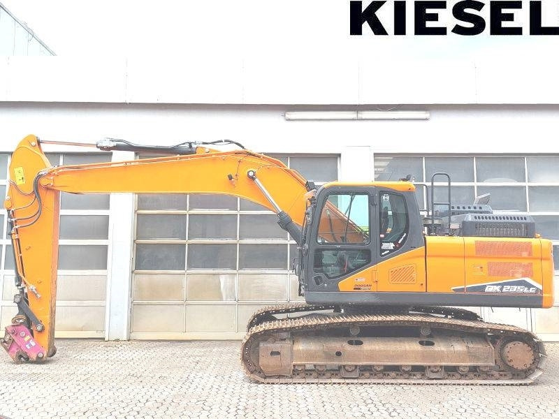 Doosan DX 235 LC-7 - Excavadora de cadenas: foto 1 Doosan DX 235 LC-7 - Excavadora de cadenas: foto 1