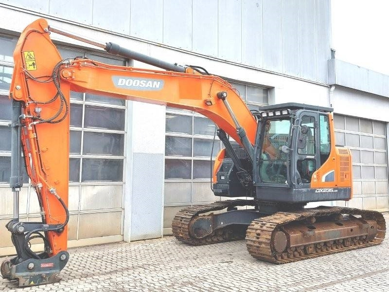 Doosan DX 235 LCR-5 - Excavadora de cadenas: foto 2 Doosan DX 235 LCR-5 - Excavadora de cadenas: foto 2