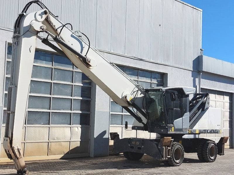 Fuchs MHL 340 F - Manipulador de materiales: foto 2 Fuchs MHL 340 F - Manipulador de materiales: foto 2