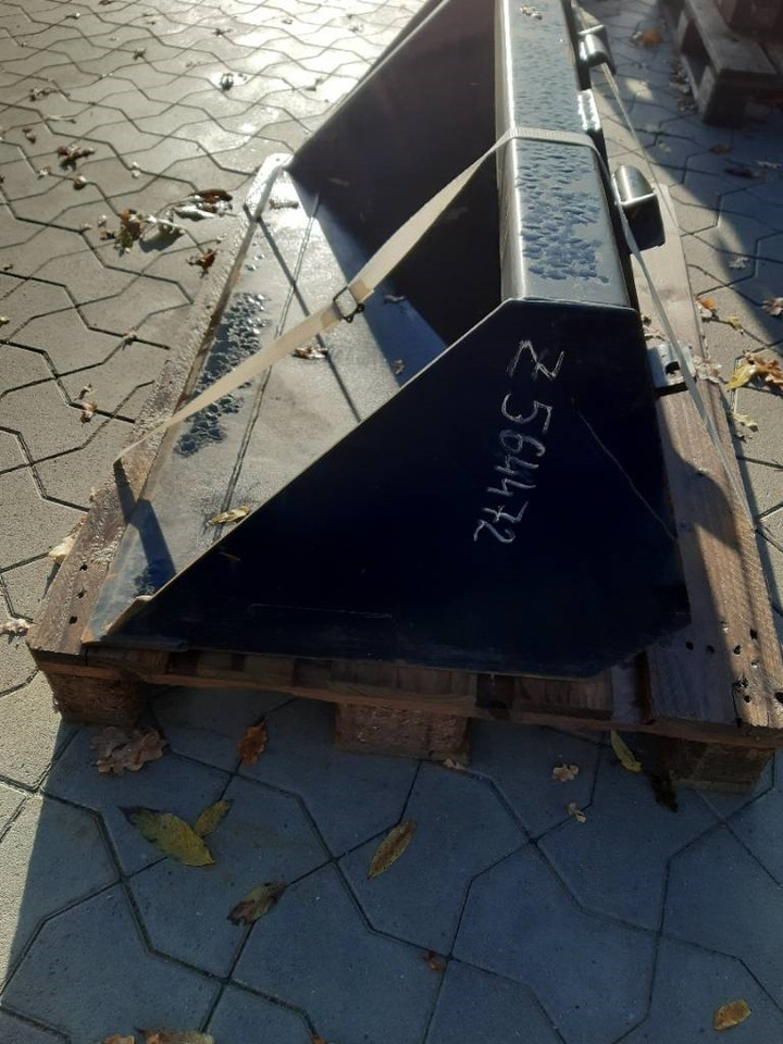 GiANT Erdbauschaufel 1100MM 189L SWE - Cazo para Maquinaria de construcción: foto 2 GiANT Erdbauschaufel 1100MM 189L SWE - Cazo para Maquinaria de construcción: foto 2