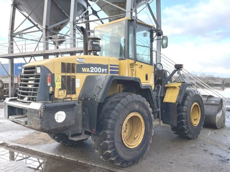 Komatsu WA 200 PT-5 - Cargadora de ruedas: foto 4 Komatsu WA 200 PT-5 - Cargadora de ruedas: foto 4