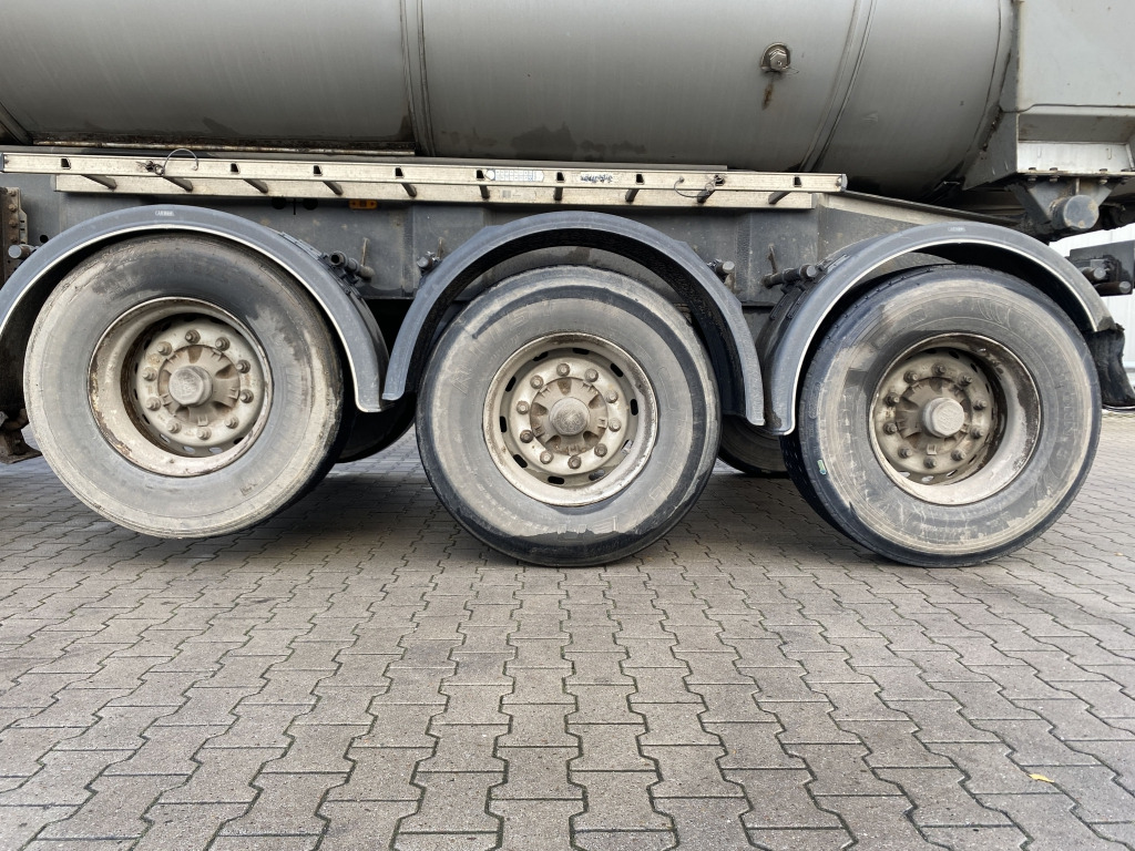 Carnehl CHKS/HH Stahl-Halbschalenmulde - Semirremolque volquete: foto 5 Carnehl CHKS/HH Stahl-Halbschalenmulde - Semirremolque volquete: foto 5