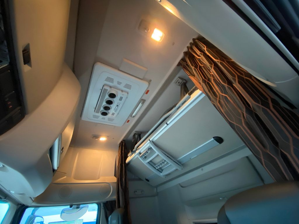 Camión lona DAF XF 430 SSC | Skylights*Navi*Standklima*AHK*Lift: foto 17