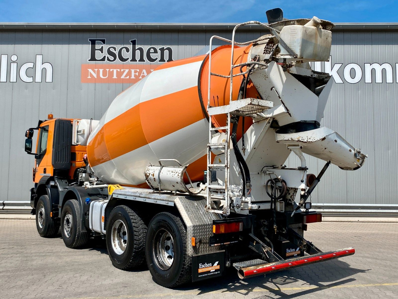 Iveco Trakker AD 340 TB 400/8x4 | 9m³ Liebherr*Navi*AC - Camión hormigonera: foto 3 Iveco Trakker AD 340 TB 400/8x4 | 9m³ Liebherr*Navi*AC - Camión hormigonera: foto 3