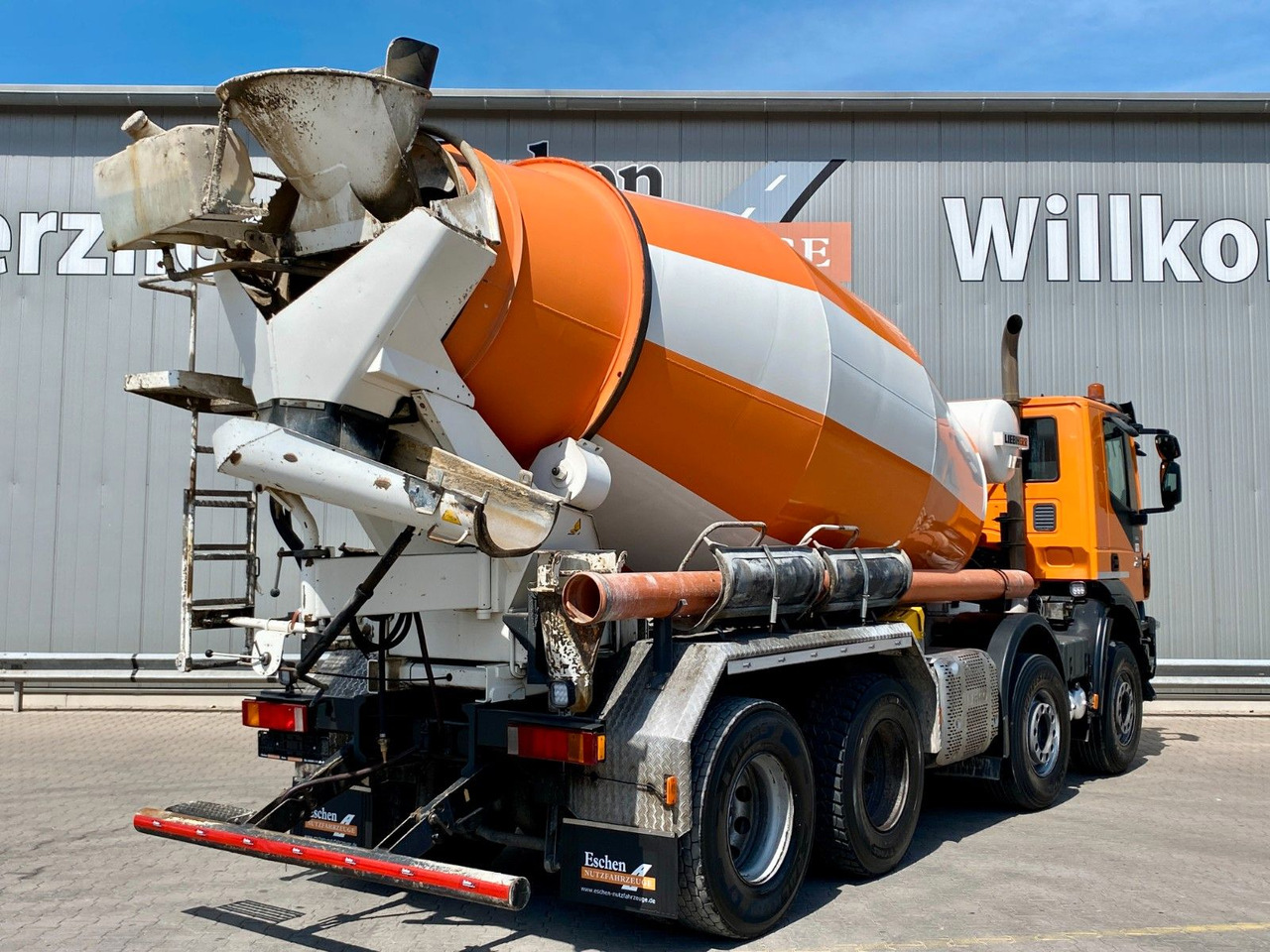 Iveco Trakker AD 340 TB 400/8x4 | 9m³ Liebherr*Navi*AC - Camión hormigonera: foto 5 Iveco Trakker AD 340 TB 400/8x4 | 9m³ Liebherr*Navi*AC - Camión hormigonera: foto 5