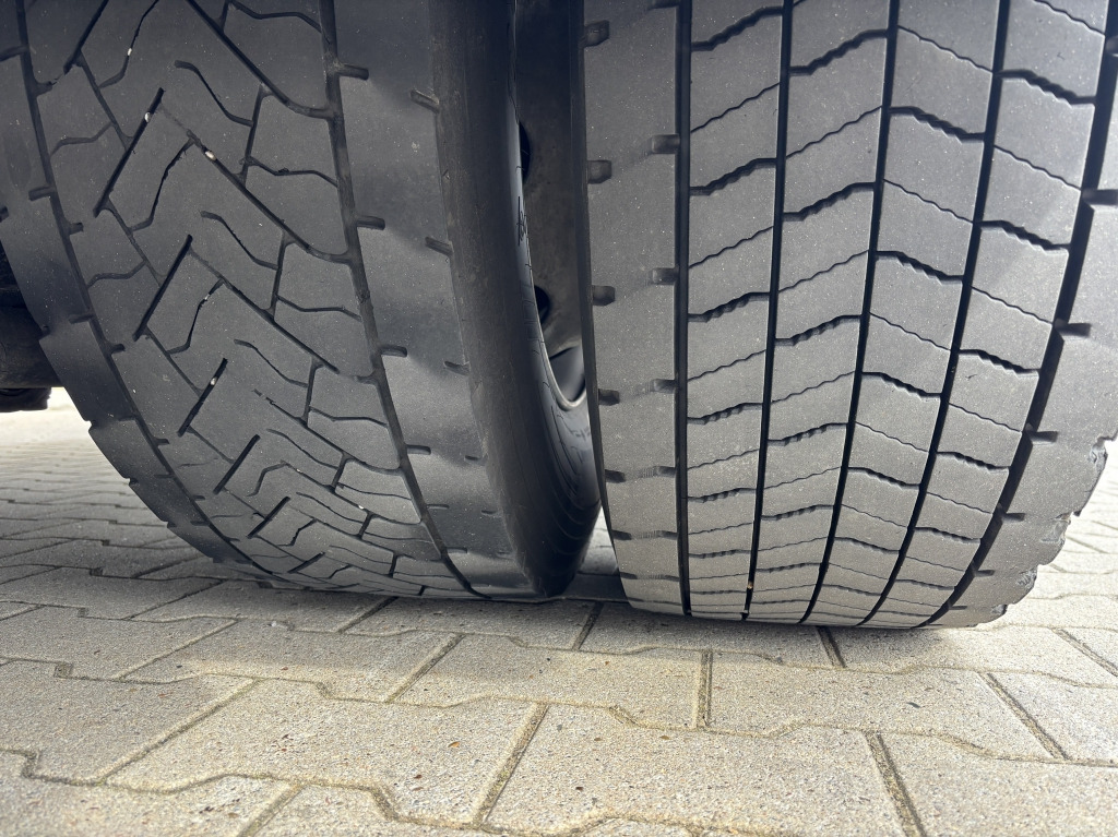 Camión caja abierta, Camión grúa MAN TGS 18.360 4x2 LL / MKG HLK 111 Kran: foto 9 Camión caja abierta, Camión grúa MAN TGS 18.360 4x2 LL / MKG HLK 111 Kran: foto 9