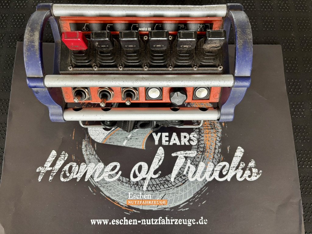 Camión caja abierta, Camión grúa MAN TGS 18.360 4x2 LL / MKG HLK 111 Kran: foto 8 Camión caja abierta, Camión grúa MAN TGS 18.360 4x2 LL / MKG HLK 111 Kran: foto 8