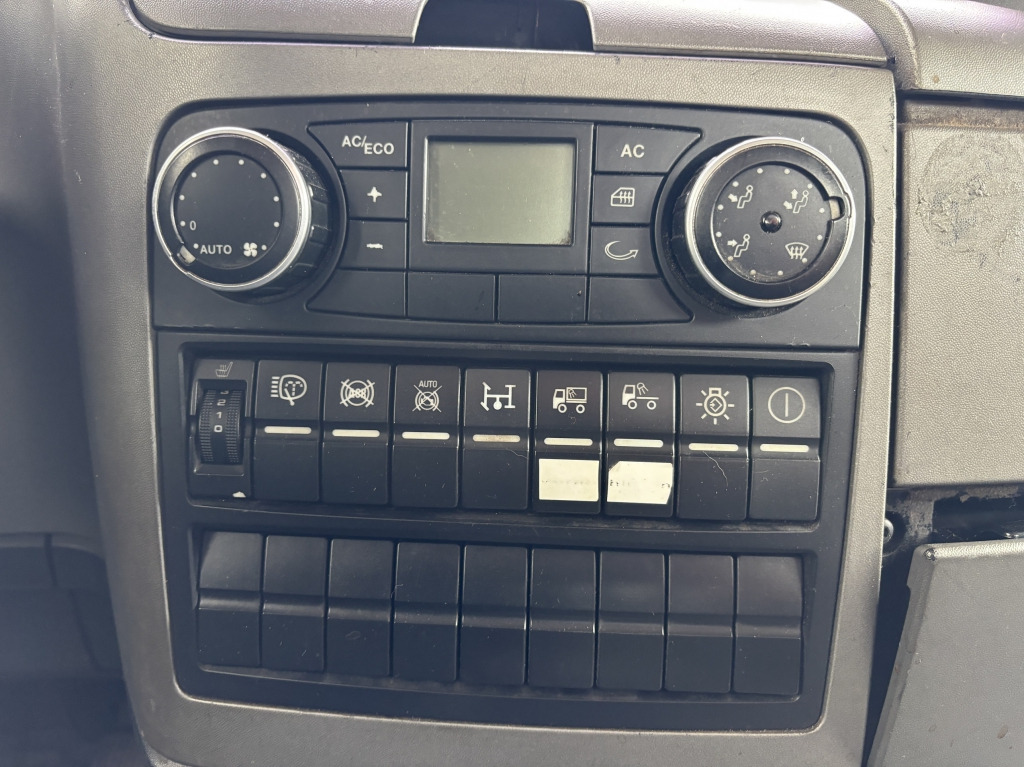 Camión caja abierta, Camión grúa MAN TGS 18.360 4x2 LL / MKG HLK 111 Kran: foto 12 Camión caja abierta, Camión grúa MAN TGS 18.360 4x2 LL / MKG HLK 111 Kran: foto 12