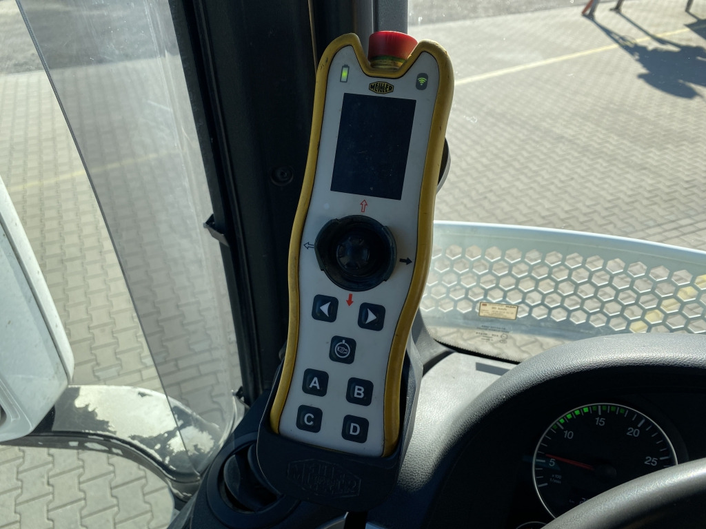 MAN TGS 26.430 6x2/4 BL - Camión portacontenedor de cadenas: foto 1 MAN TGS 26.430 6x2/4 BL - Camión portacontenedor de cadenas: foto 1