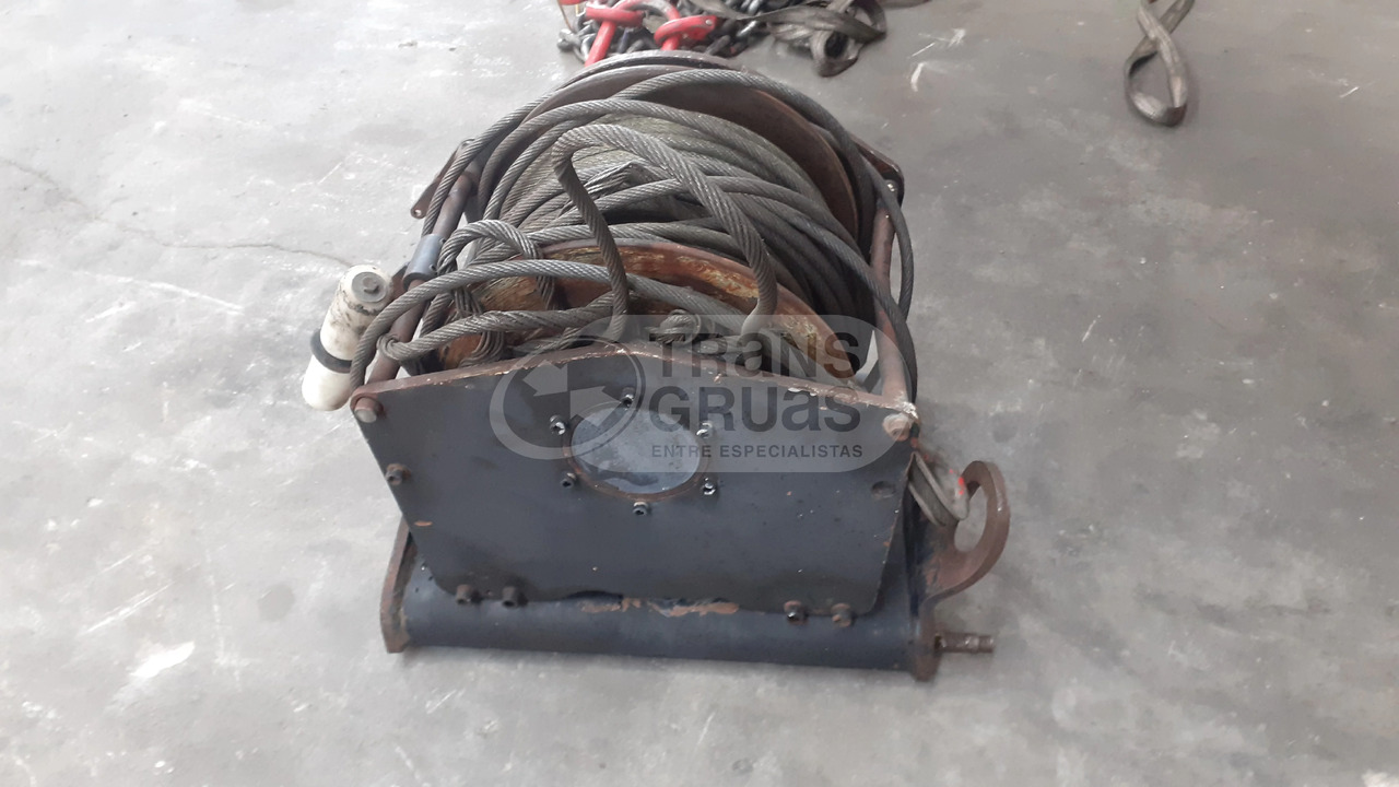 Cabrestante de elevación BREVINI V20 - Cabrestante: foto 1 Cabrestante de elevación BREVINI V20 - Cabrestante: foto 1