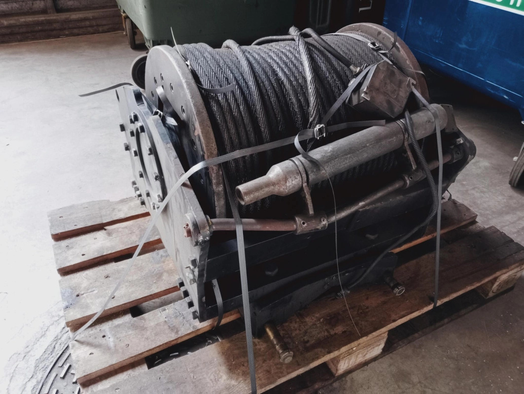 Cabrestante de elevación BREVINI V40/L (VR910) - Cabrestante: foto 2 Cabrestante de elevación BREVINI V40/L (VR910) - Cabrestante: foto 2