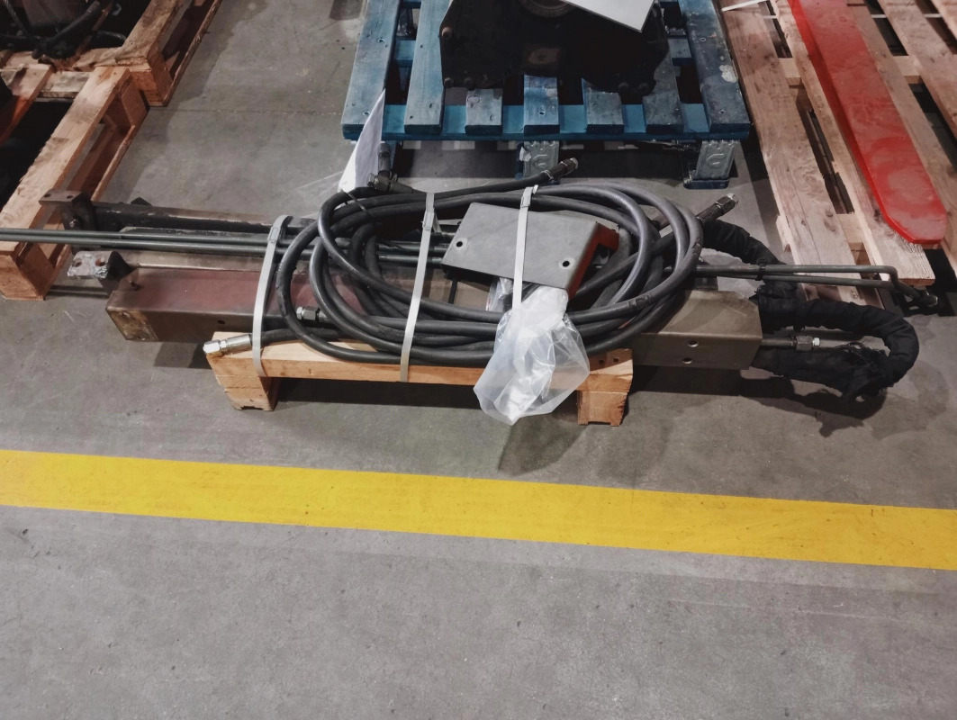 Distribuidor de cabrestante para grúas - Grúa para camión: foto 2 Distribuidor de cabrestante para grúas - Grúa para camión: foto 2