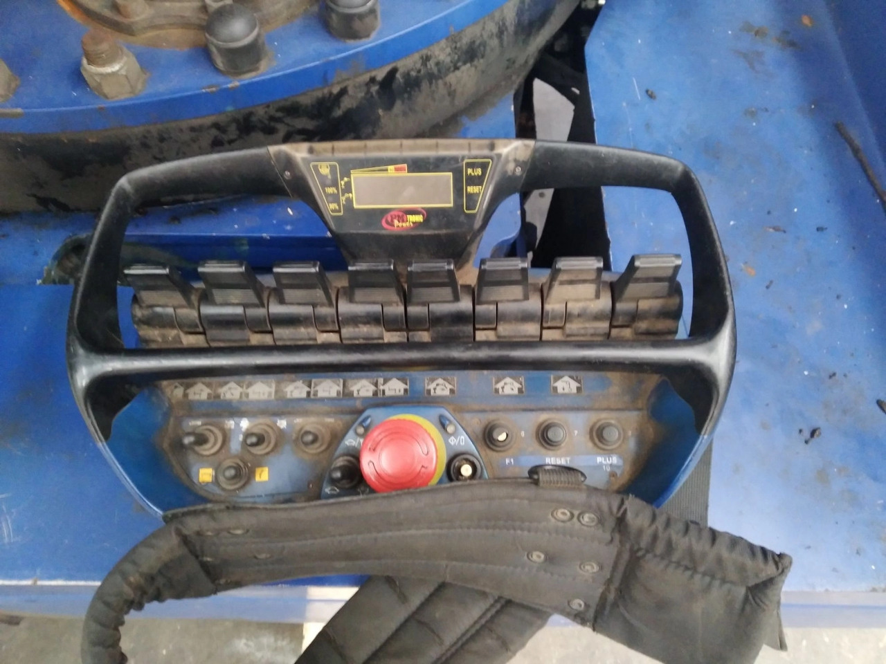 Grúa PM 48 SP - Grúa para camión para Camión: foto 1 Grúa PM 48 SP - Grúa para camión para Camión: foto 1