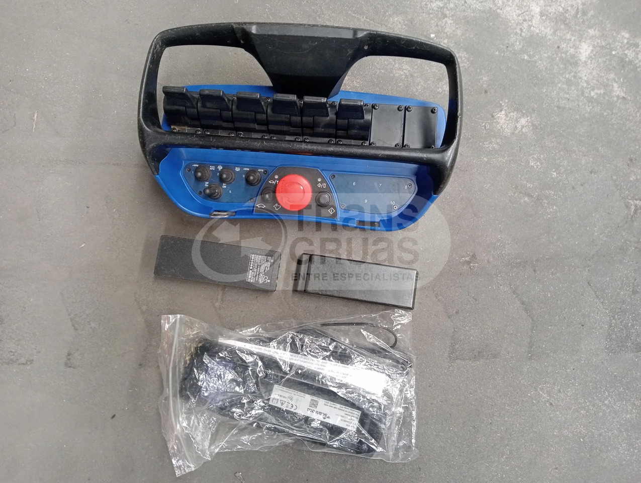 Grúa hidráulica Fassi F270A.26 - Grúa para camión: foto 2 Grúa hidráulica Fassi F270A.26 - Grúa para camión: foto 2