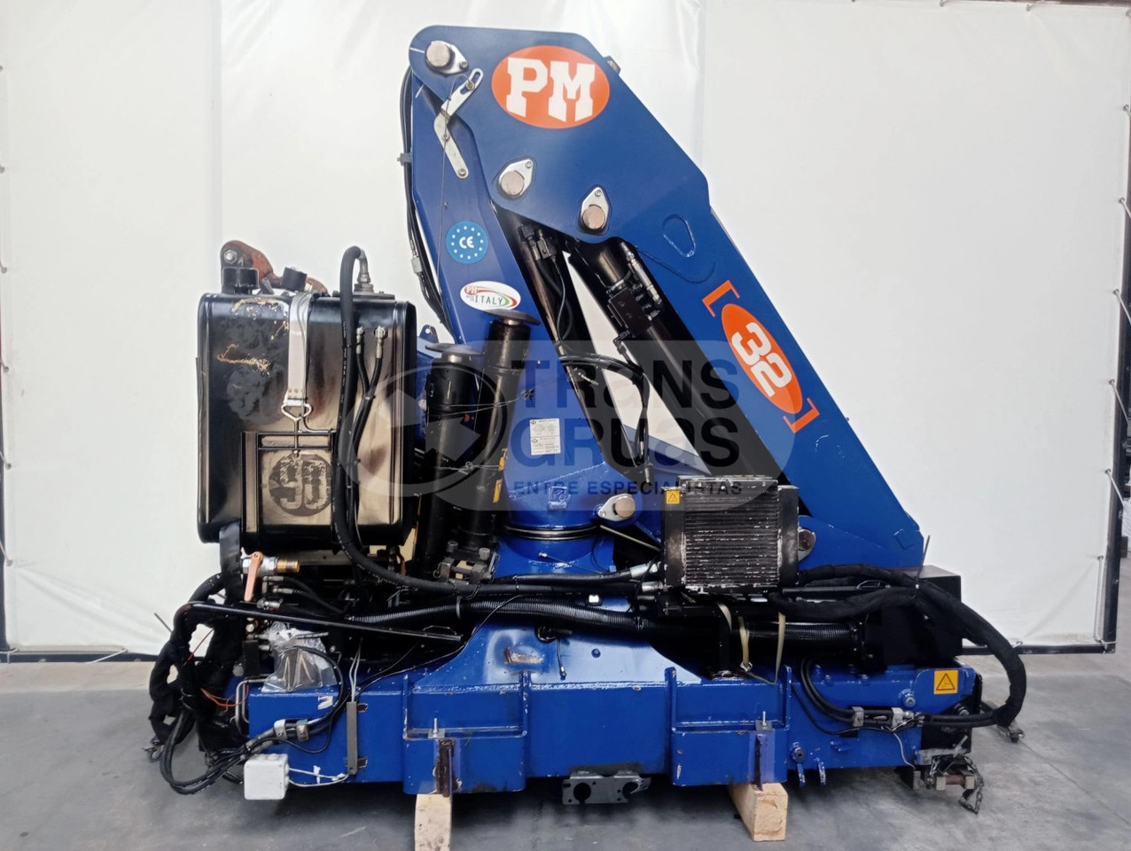 Grúa hidráulica PM 32023 - Grúa para camión: foto 1 Grúa hidráulica PM 32023 - Grúa para camión: foto 1