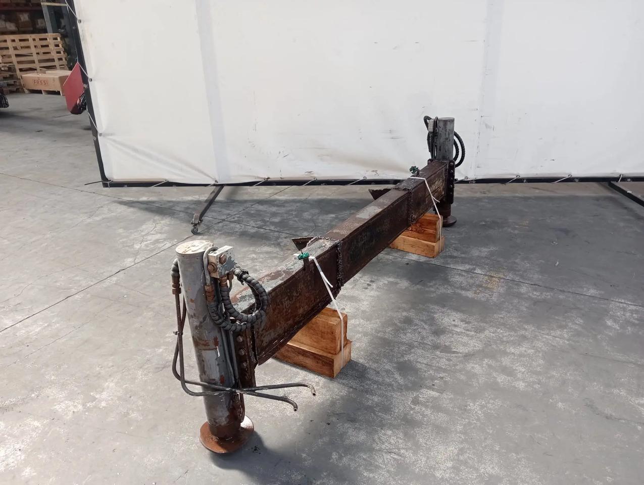 Estabilizador fijo a 2.300 mm - Implemento para Grúa: foto 3 Estabilizador fijo a 2.300 mm - Implemento para Grúa: foto 3