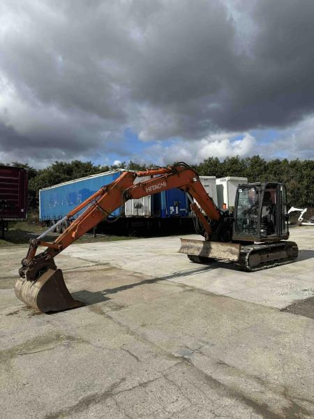 Hitachi ZX85USB-5A - Excavadora de cadenas: foto 1 Hitachi ZX85USB-5A - Excavadora de cadenas: foto 1