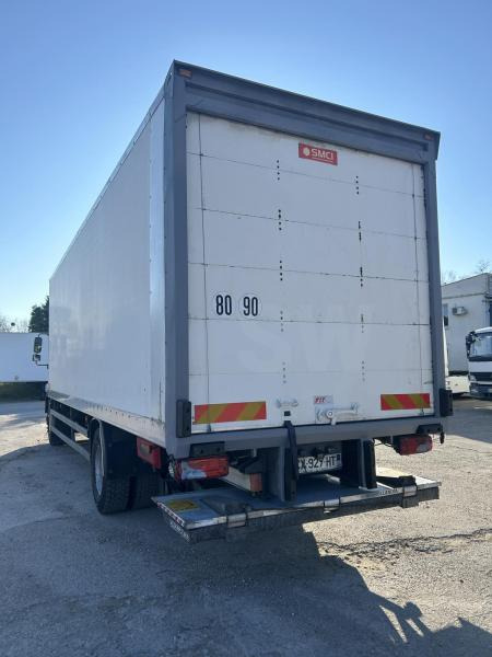 MAN TGM 18.250 - Camión caja cerrada: foto 4 MAN TGM 18.250 - Camión caja cerrada: foto 4