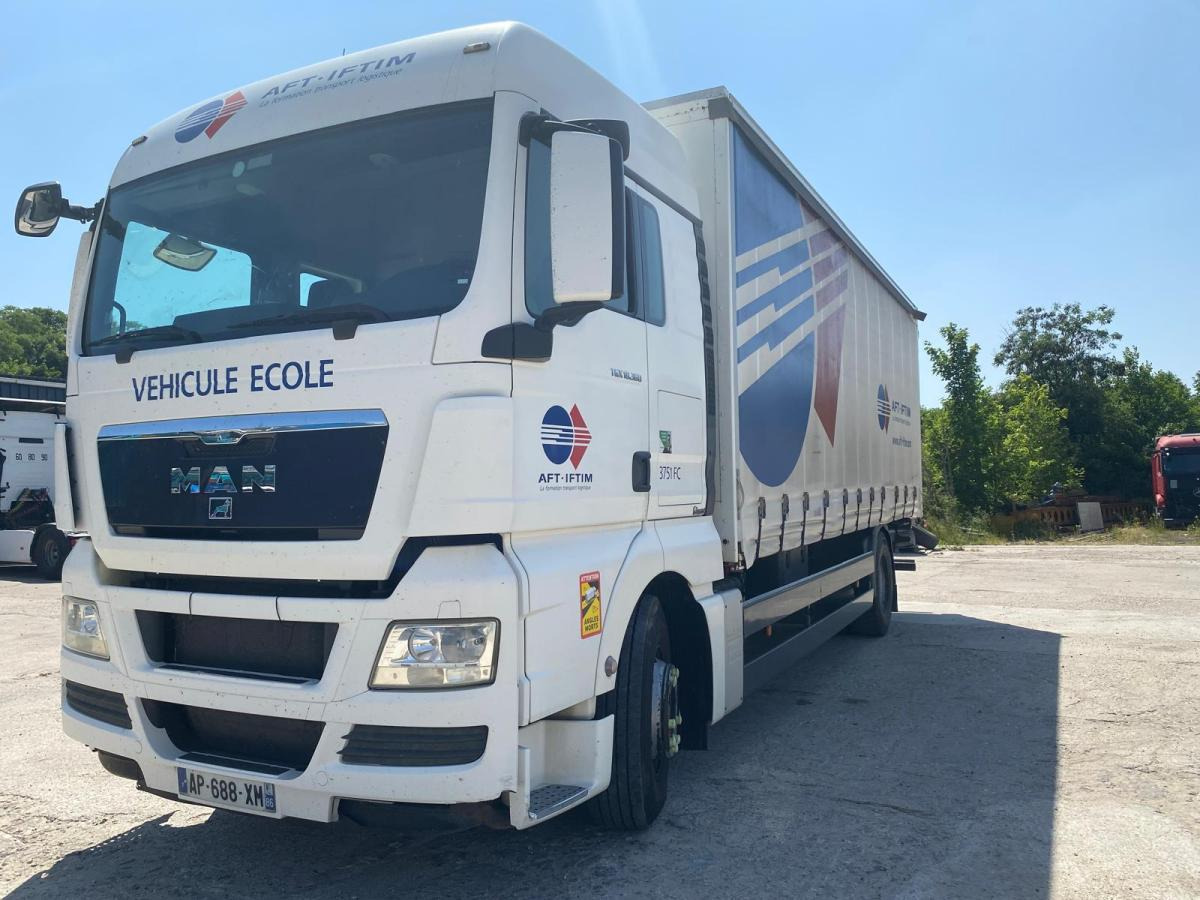 MAN TGX 18.360 - Camión lona: foto 4 MAN TGX 18.360 - Camión lona: foto 4