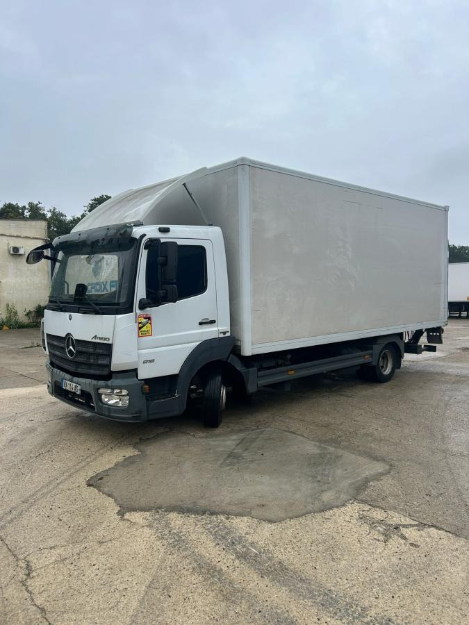 Mercedes Atego 816 - Camión caja cerrada: foto 2 Mercedes Atego 816 - Camión caja cerrada: foto 2