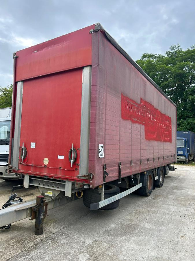 Samro - Remolque con toldo: foto 1 Samro - Remolque con toldo: foto 1